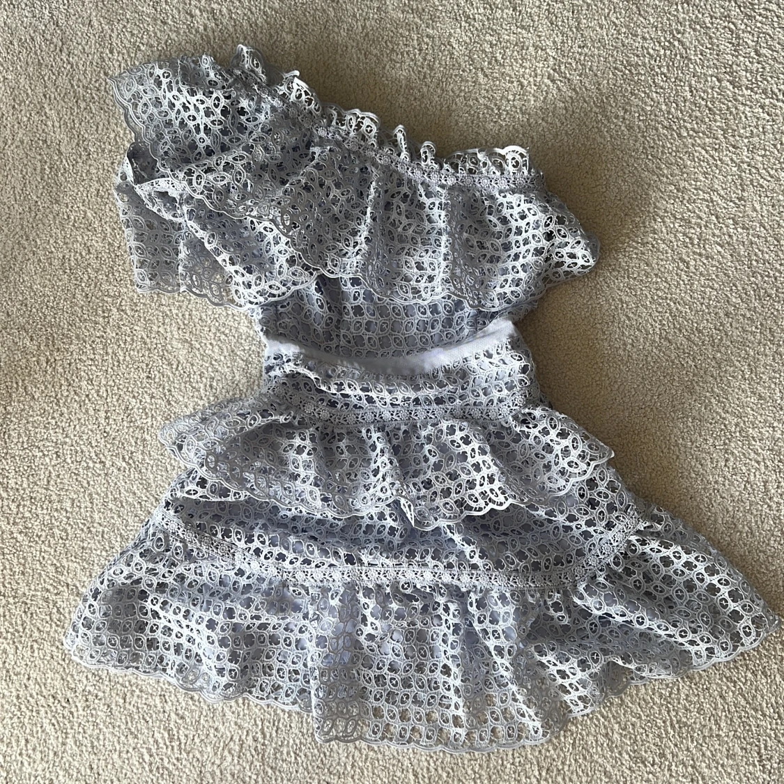 Supersnygg oneshoulder klänning💙 - 90