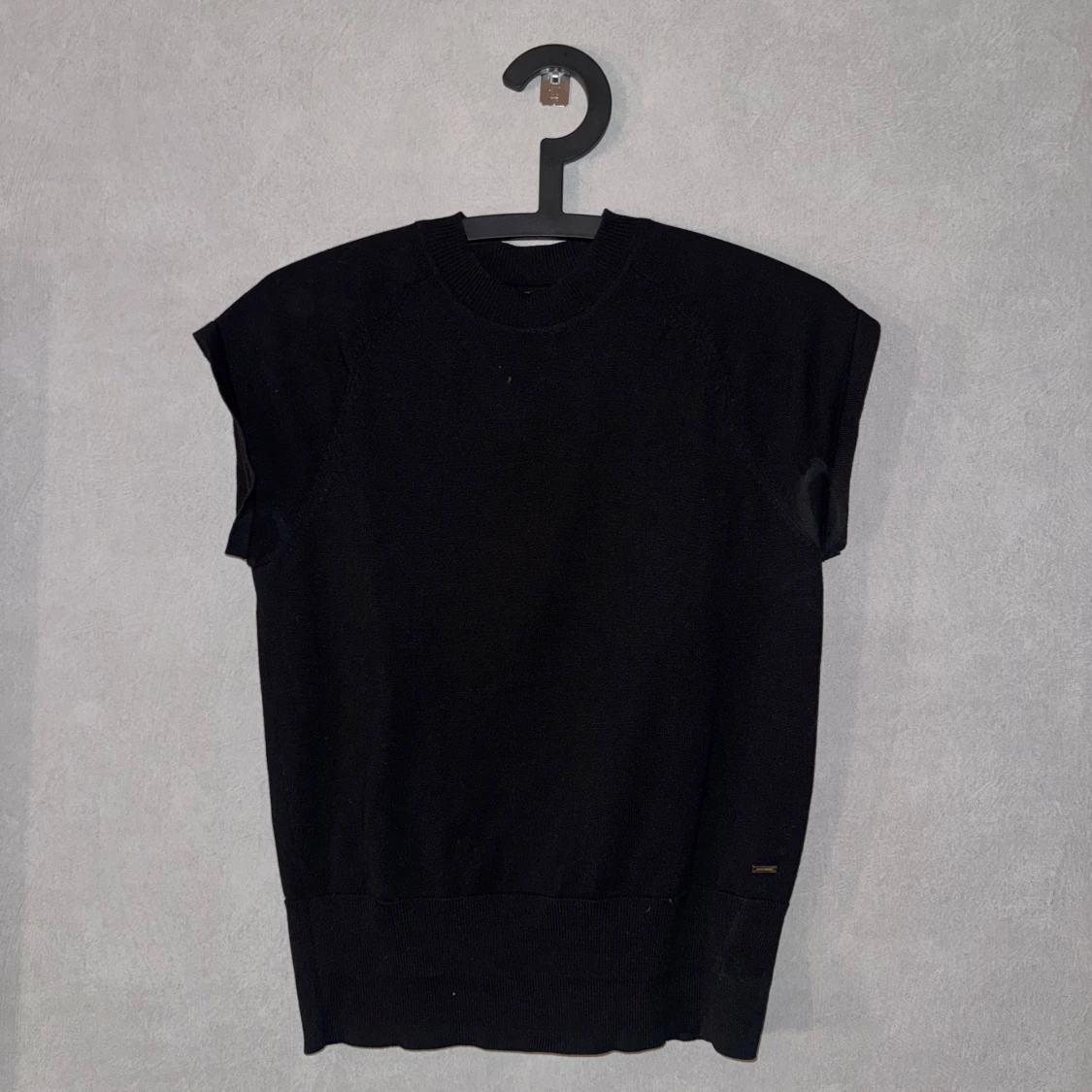 Kortärmad stickad tröja