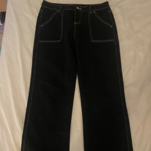 Svarta jeans - Svarta jeans