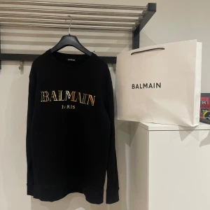 ÄKTA balmain tröja - Kvitto medkommer! |  L passar M | Äkta balmain tröja köpt i Dubai | för frågor skriv!