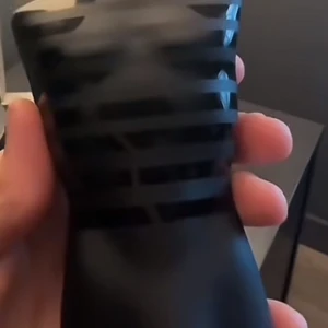 Jean Paul Gaultier -  10ml Jean Paul Gaultier. Kolla lista på de 28st mest haypade parfymer i marknaden och välj din favori. Jag köper in större mängd refiler på parfymerna från Holland därför jag får bra priser och kan sälja till grymma priser 👌🏼