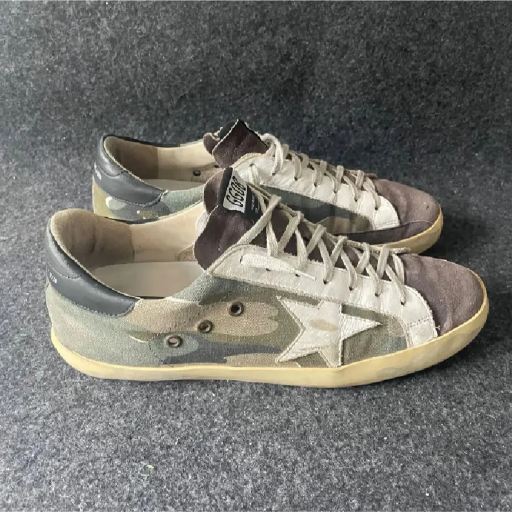 Golden Goose skor i storlek 43 som är i bra skick, men använda i några månader. Nypris: 5500. Skor.