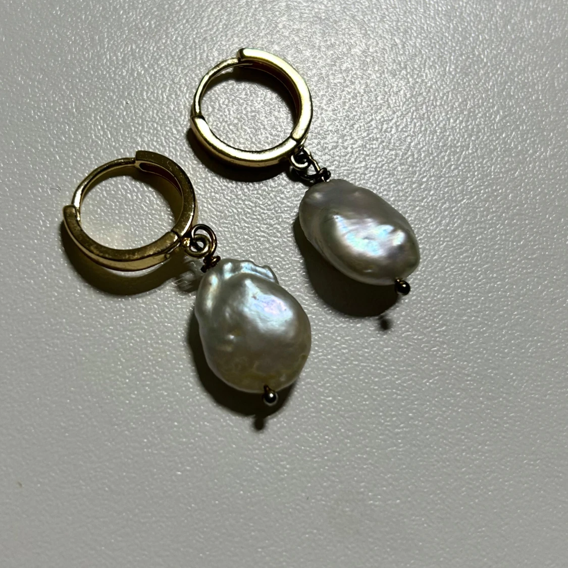 Örhängen med pärlor