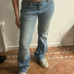 Lågmidjade jeans - Jättefina crockers vintage jeans. Öppen för förslag över 700 kr!💓