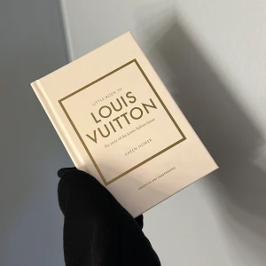 Lv bok - Säljer denna då jag redan har en såå hör av er om ni är intresserade.💗från gina