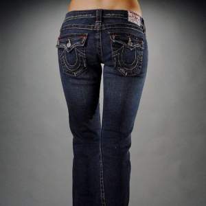 Söker dessa true religion jeans i storlek XS/S