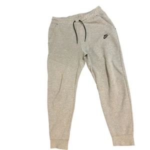 Underdel till Nike tech fleece byxor  - Säljer dessa då ja inte använder dom längre alls