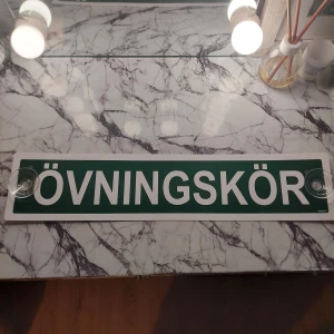 "Övningskör"- skylt - Skylten är i nyskick, andvänd endast fåtal gånger. 
