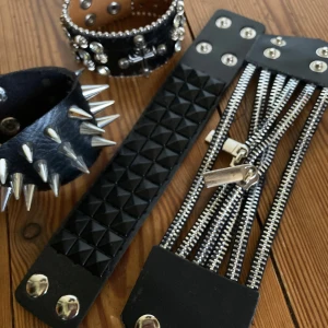 nitarmband  - skriv om du är intresserad 🖤köp alla för 120kr eller st 40kr 