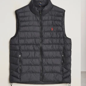 Svart dunväst från Ralph Lauren - Oanvänd väst. Kom privat för fler bilder