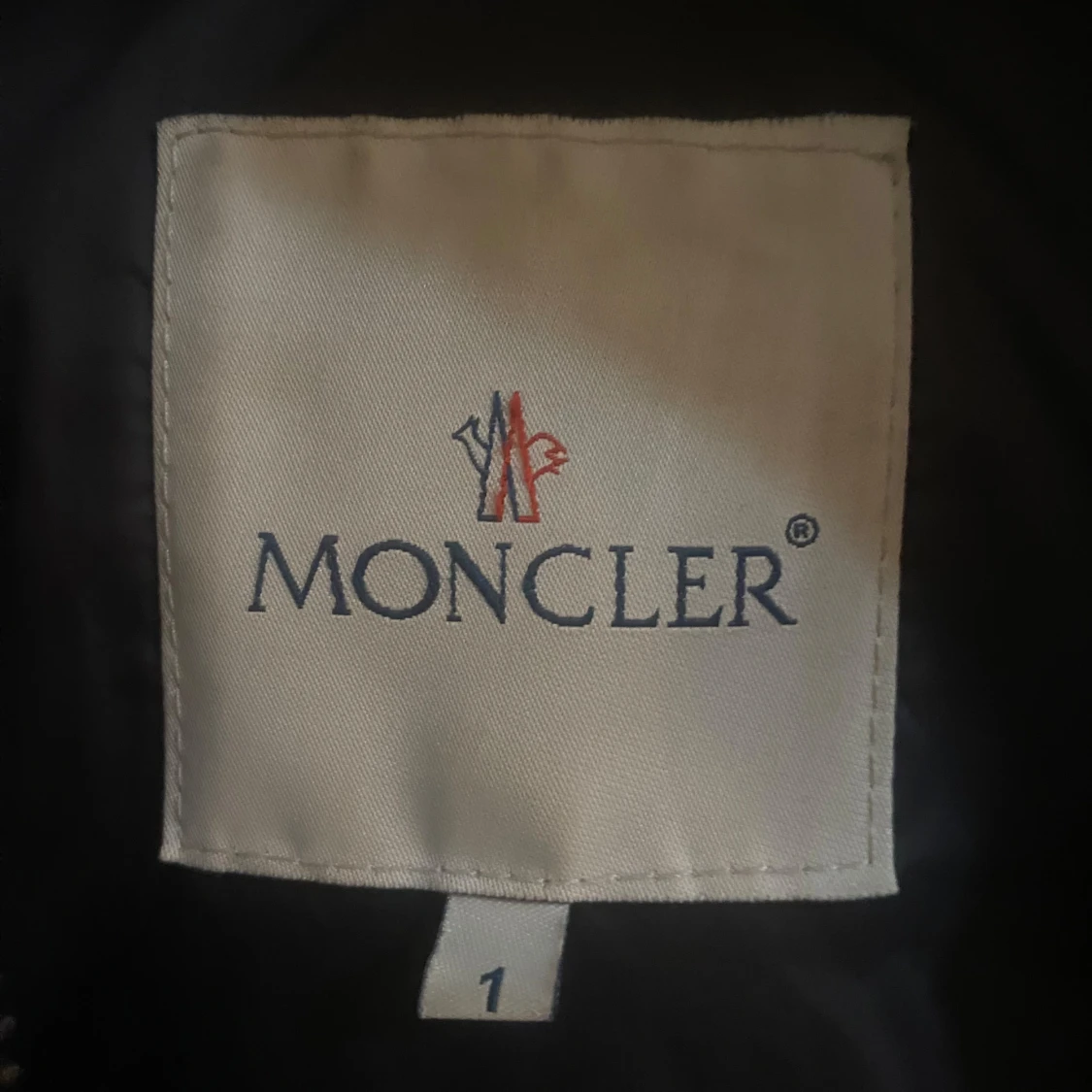 Svart maya Moncler  - 90