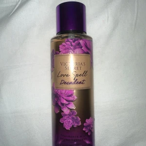 Victoria secret love spell  - Den är helt full 