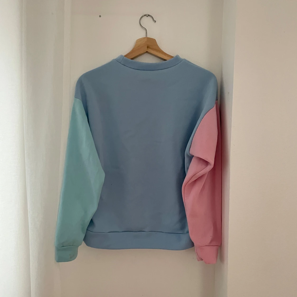 Pastellfärgad sweatshirt - 90