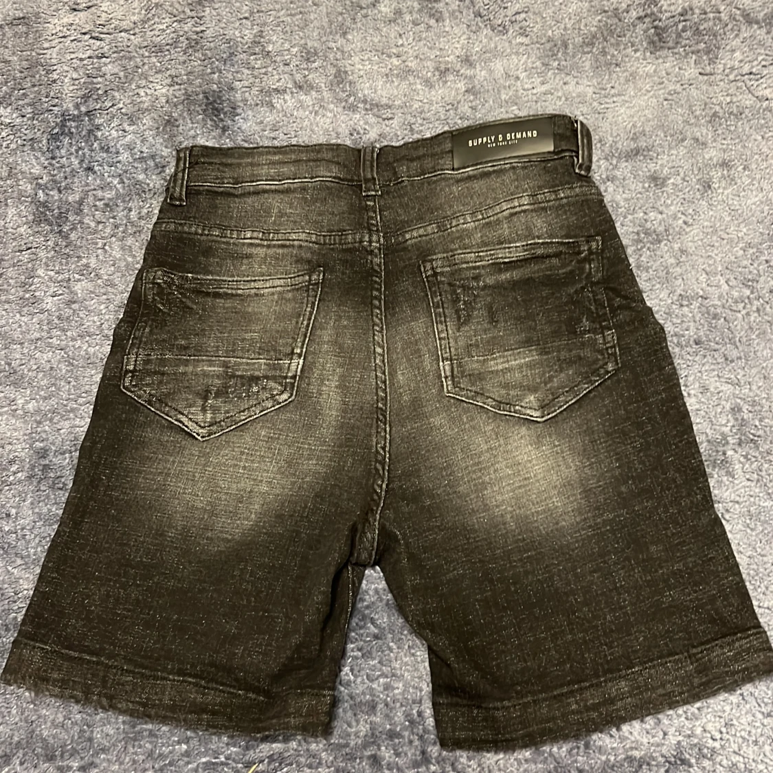 Svarta jeansshorts från Supply & Demand - 90