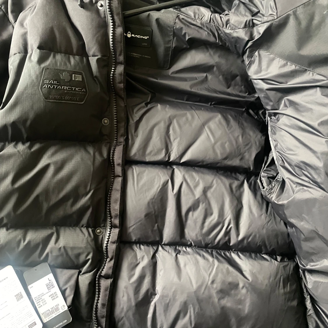 Svart dunjacka från Sail Racing - 90
