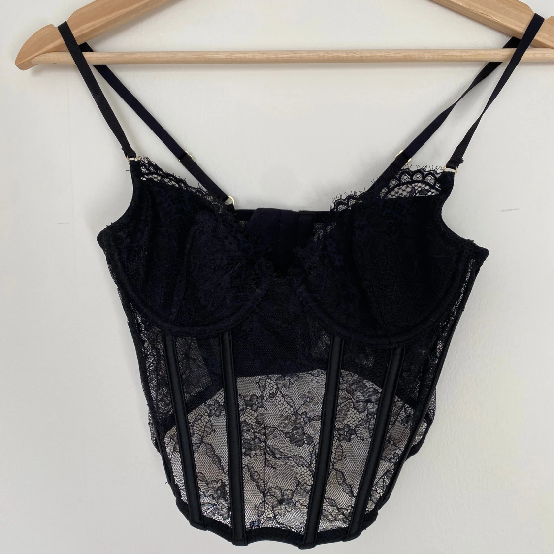 Svart spetskorsett - 90