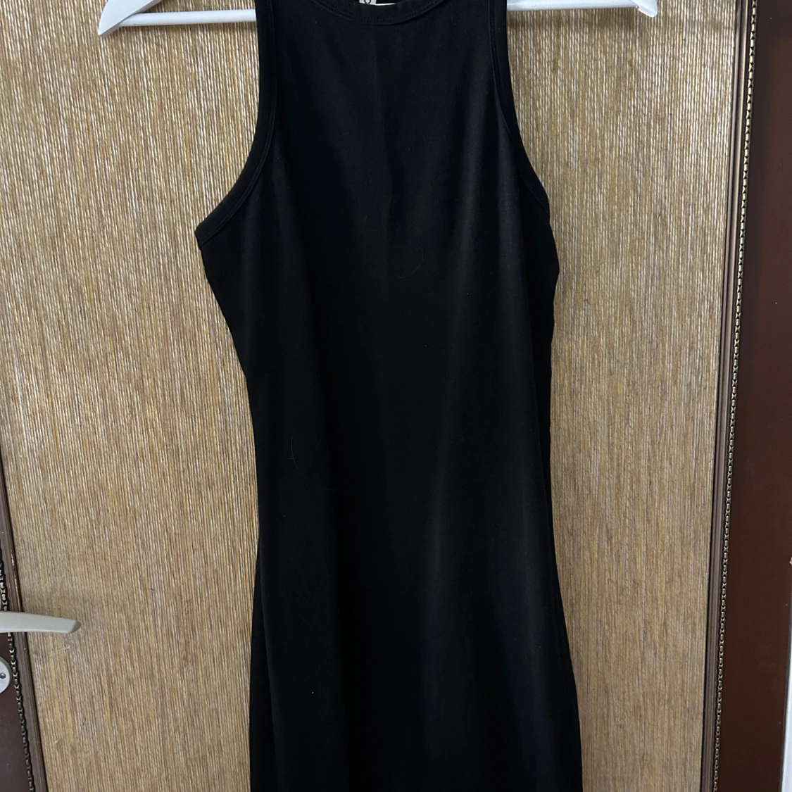Svart ärmlös klänning - 90