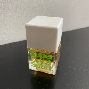 Superdry sport parfym - God och söt parfym, kan användas närsomhelst 