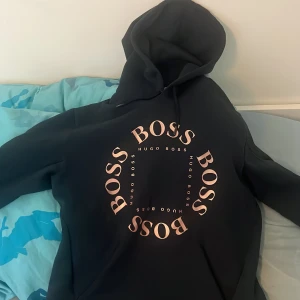 Boss - Den är typ helt ny har använt den 1gång ba har inte på mig den längre