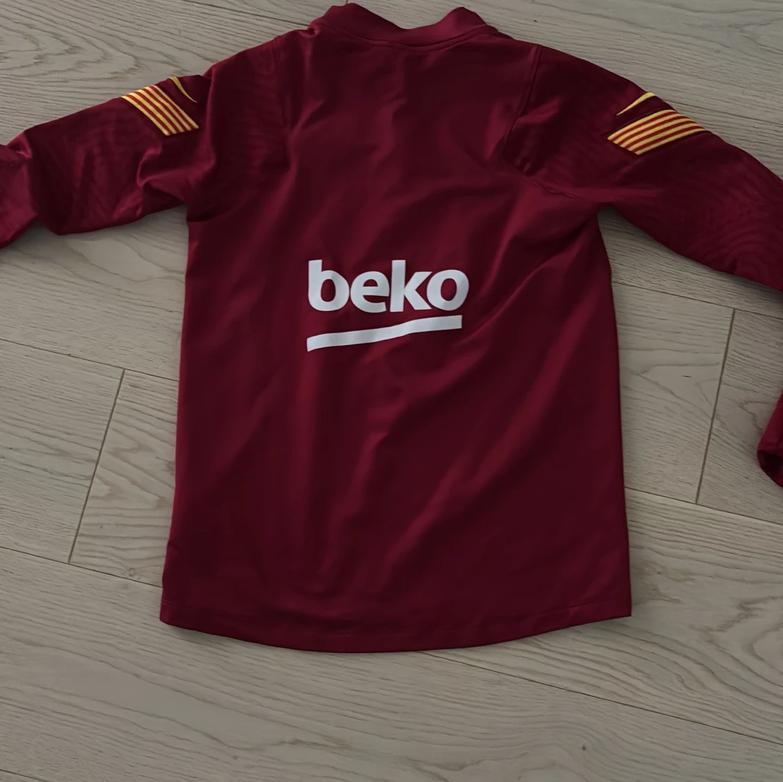 Barcelona tränings tröja! - 90