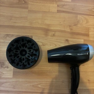 Hårfön/Diffuser - Funkar perfekt! Kan mötas upp i Stockholm 