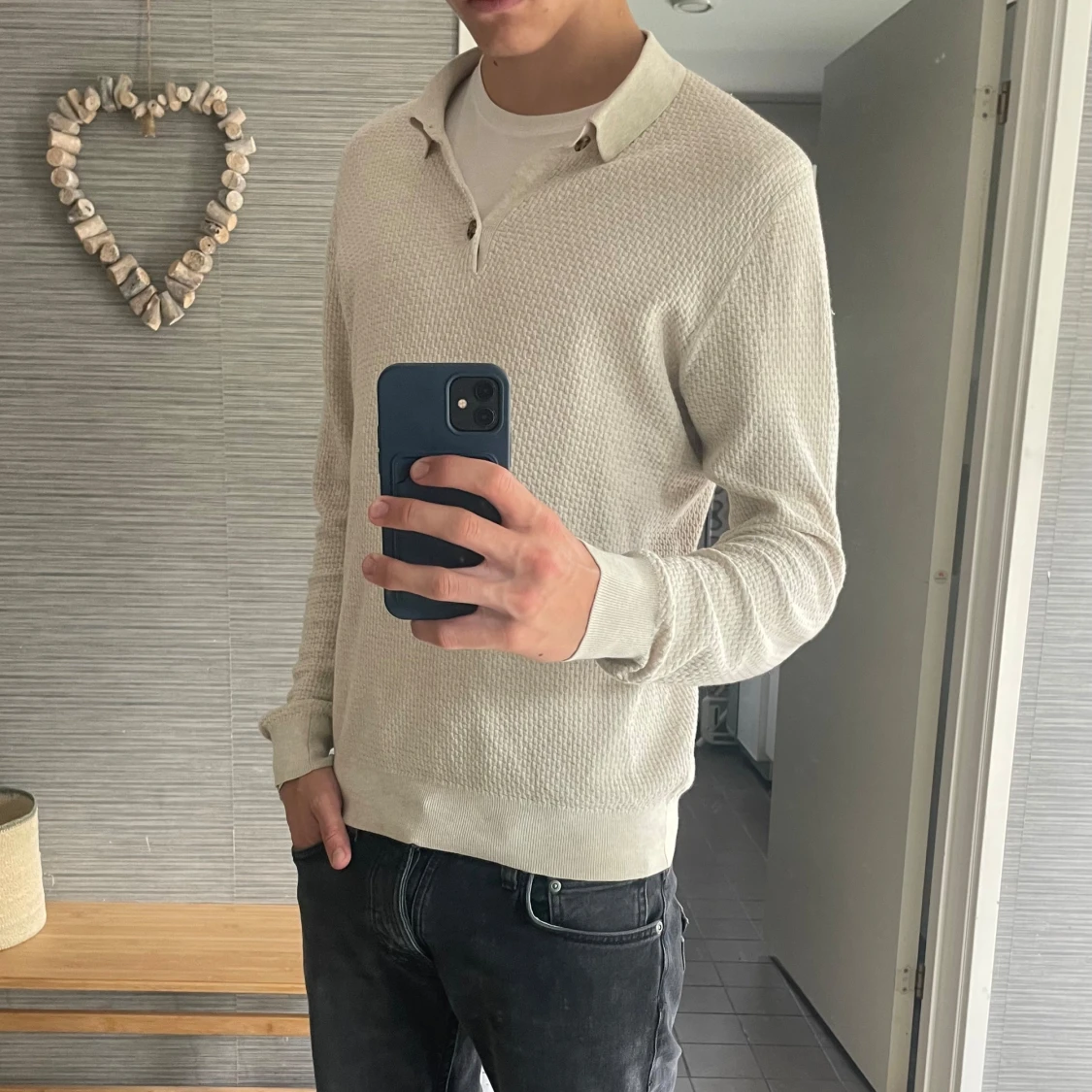 Beige långärmad piké från John Henric  - 90