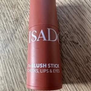 Isadora helt ny Blush  - Helt ny Isadora Blush stick  46 softbrown  Finns i Åmål kan skickas  60kr