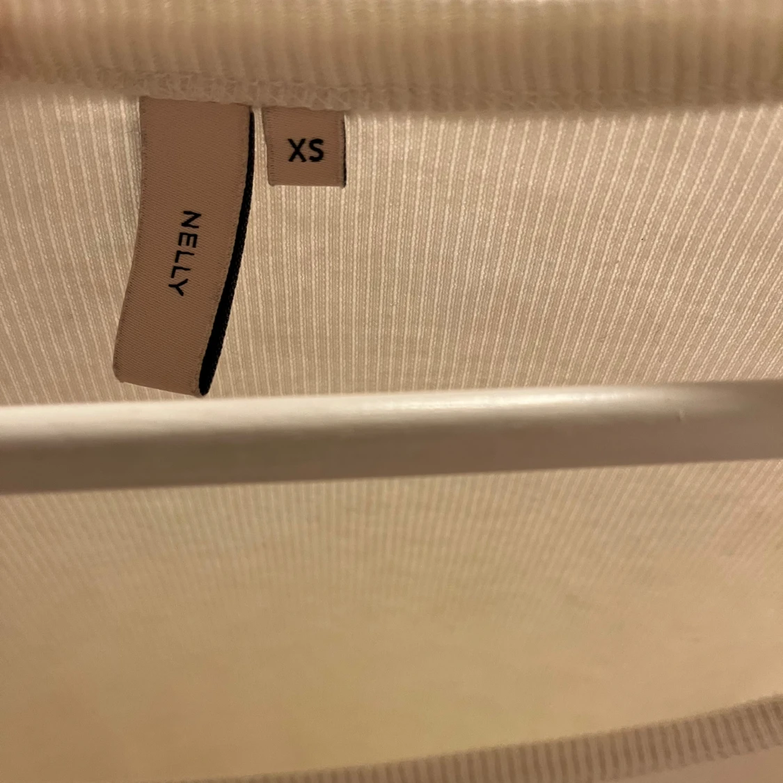 Nelly, vit tröja - 92