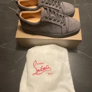 Christian Louboutin  - Ett par riktgt fet loubs🔥 HELT NYA 10/10🔥 allt og medföljer🔥 kom privat vid funderingar och eller frågor🔥