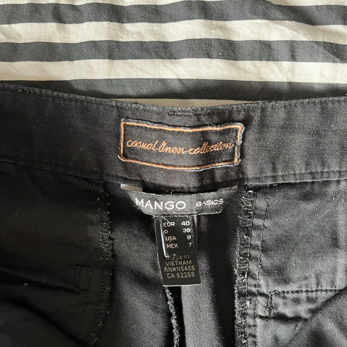 Svarta linnebyxor  - 93