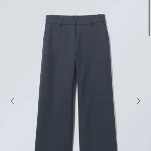 Weekday kostymbyxor - Lågmidjade, aldrig använda