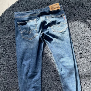 Replay jeans - Replay jeans 30/32 nyskick nypris: 1200kr