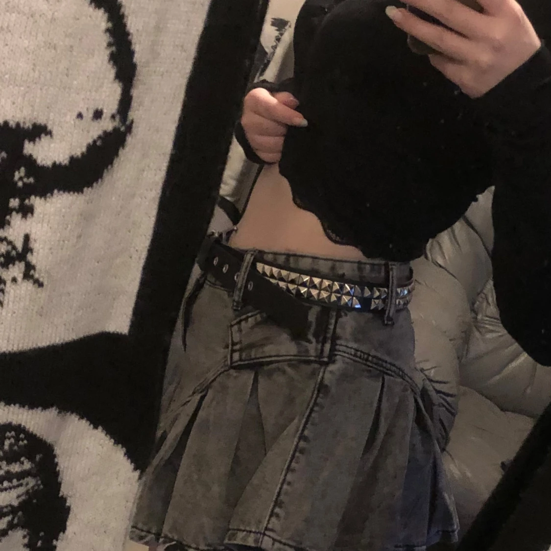 Grå jeanskjol med plisserad design - 92