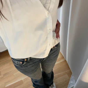 Weekday jeans  - Säljer dessa super fina jeans från weekday som aldrig är använda🌟. Storlek: 25/34🌟
