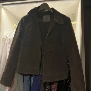 Mango jacka - Jacka från mango. Storlek xs. Säljer för 200kr.