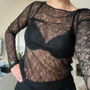 Spetstopp - Sparsamt använd spetstopp, festlig och fin✨