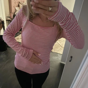 Randig tosa tröja - Storlek xs passar också s