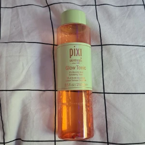 Pixi toner - Säljer min pixi toner pga att jag inte andvänder den mer. Det finns inte så mycket kvar så funkar bra om man vill testa inanna man köper en ny