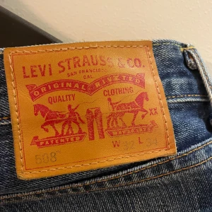 Levis 508 - W32 L34, skick 8/10. Väll använda men bra kvalitet.
