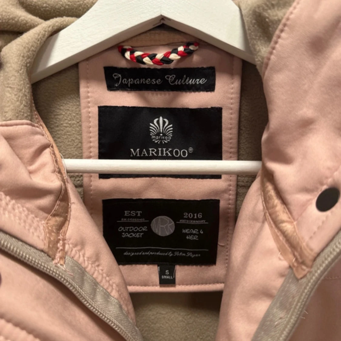 Rosa jacka från Marikoo - 90