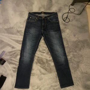 Lee jeans - Säljer dessa fete jeans. Cond 9/10 som nya. Nypris ca 1000kr
