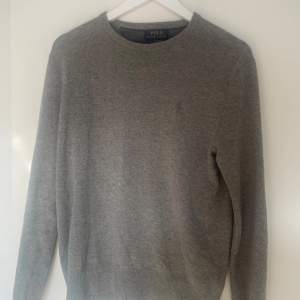 ”Polo ralph lauren sweatshirt”  | Skick: 9/10 | Storlek: S | Nypris: 2199 | Vårat pris: 849 | Material: Merinoull | Skriv vid frågor eller funderingar!!!