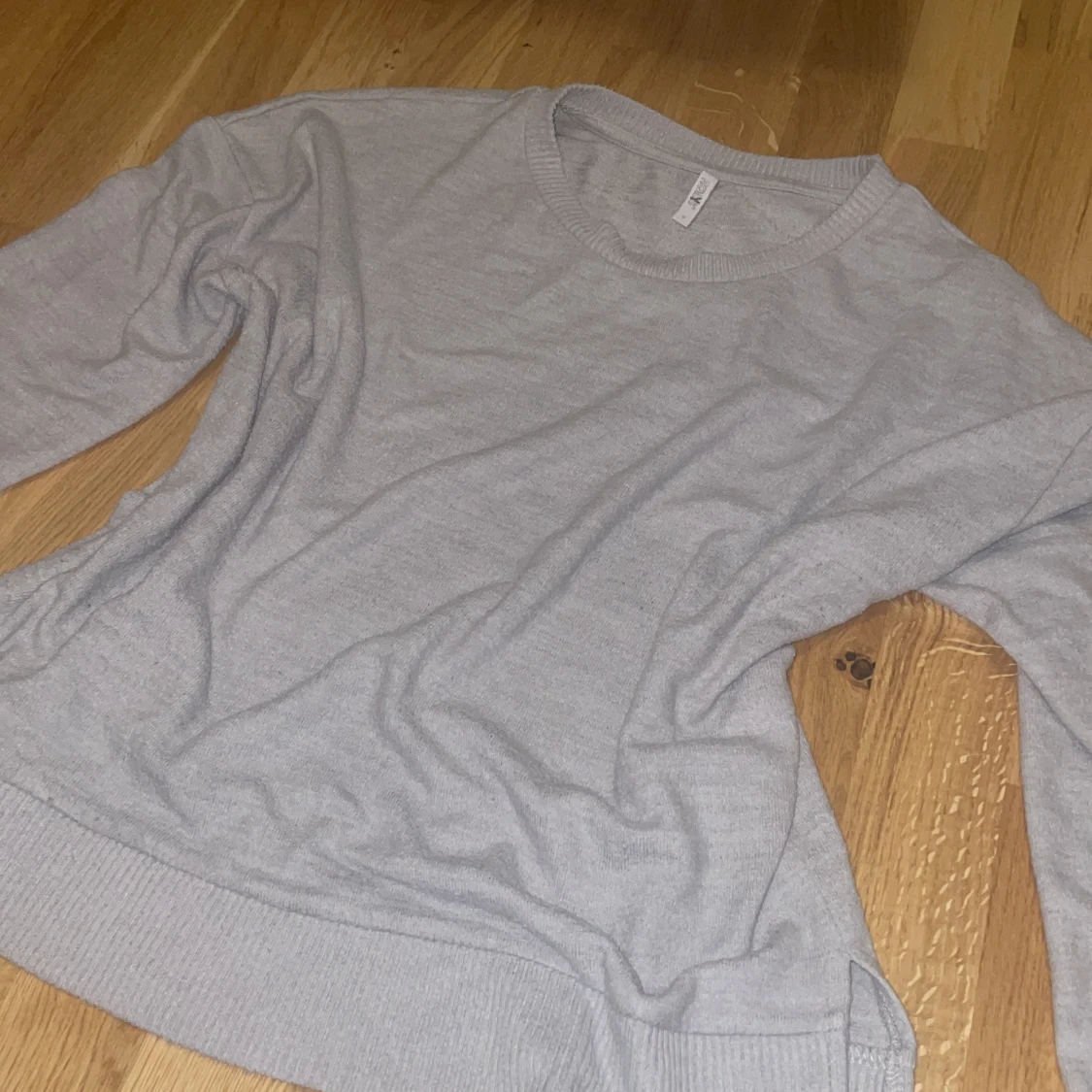 Grå stickad tröja - 90