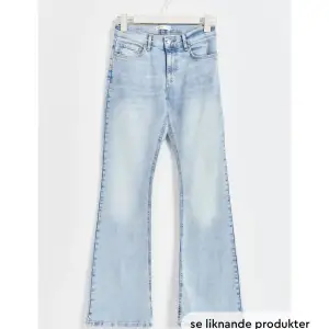 Säljer dessa slutsålda low Rise Bootcut petit Gina tricot jeans. Använda 1 gång. Säljer pga för korta. Kan diskutera pris 