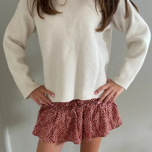 Jättefin kjol - Så otroligt söt kjol till både sommaren och hösten💓säljer så den inte riktigt passar mig längre❣️❣️