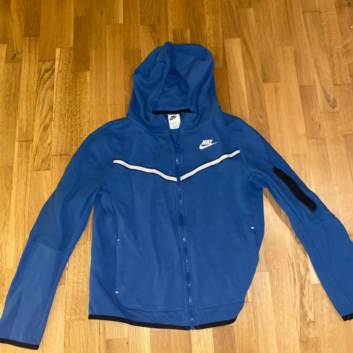 Nike tech fleece set