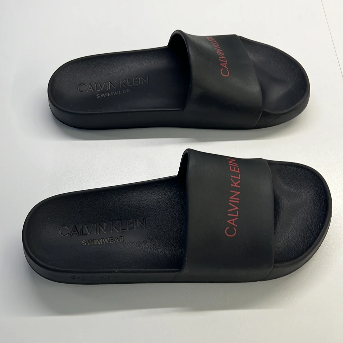 Calvin klein tofflor  - 92