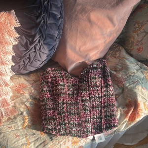 Korsett  - Jättefin korsett från zara som aldrig blivit använd! Säger då den är för stor💕 nypris 259kr då jag säljer den för 190🥰