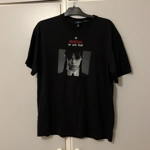 Oversized T-shirt  - Oversized T-shirt H&M Storlek M Bra skick