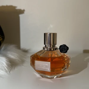 Viktor & Rolf  -  Flowerbomb nectar EdP 50ml, endast sprayad. 
